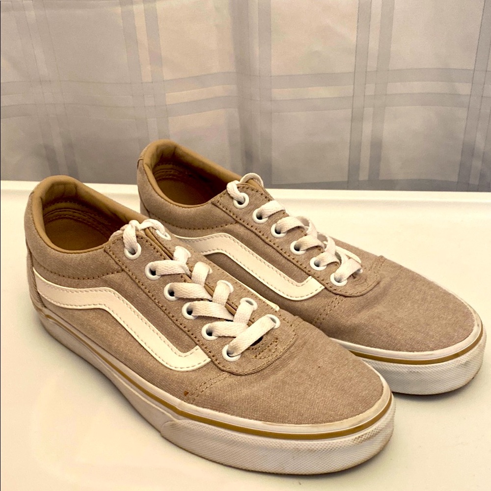 Vans Tan and White Old Skool School Sneakers Tennis Shoes 7
